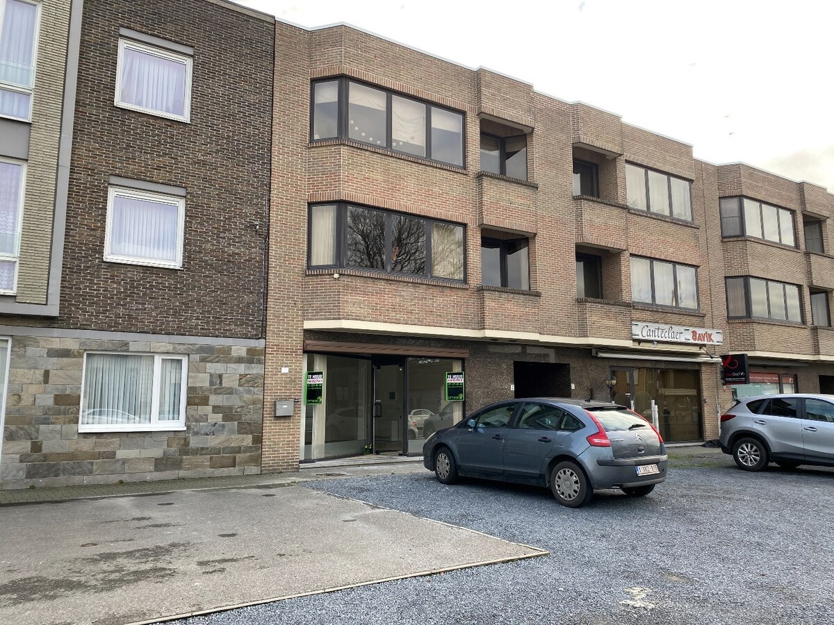 Te huur commerciële winkel - Olsene