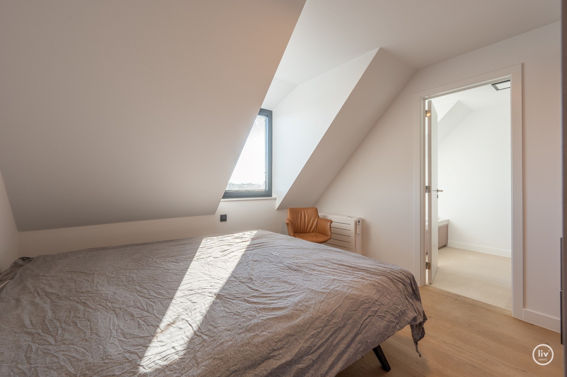Élégant et récemment rénové duplex appartement au cœur de Knokke. 