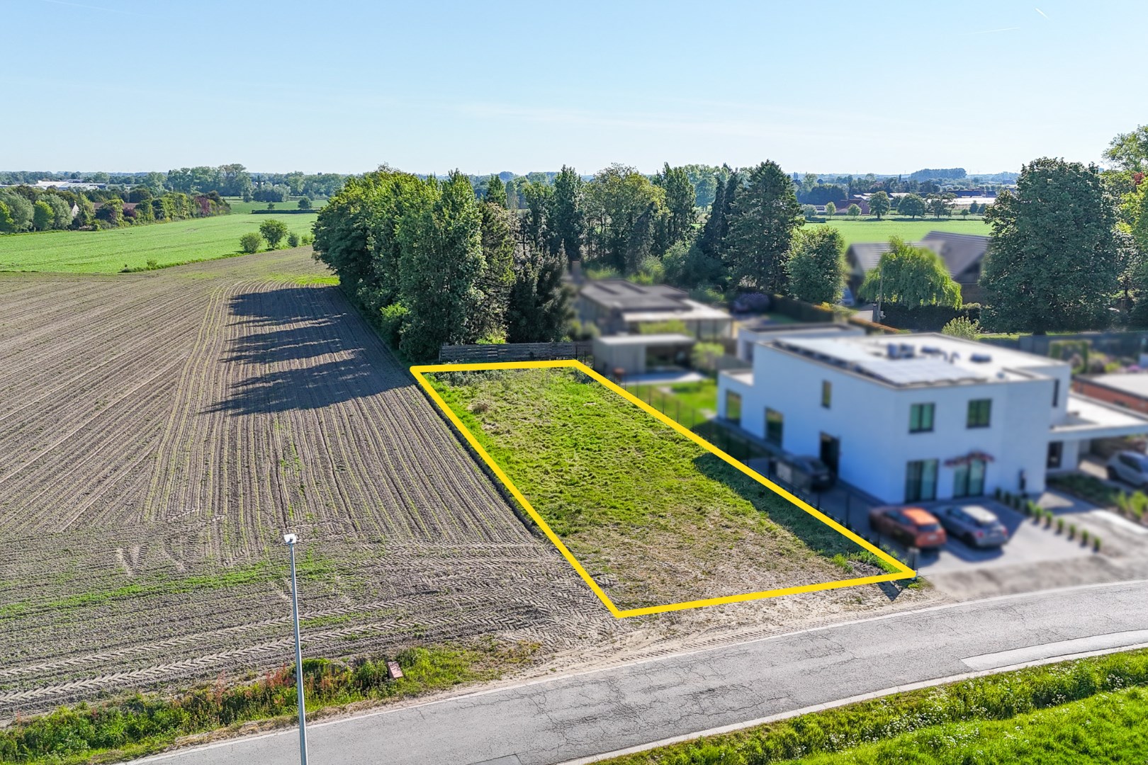 Bouwgrond voor open bebouwing in landelijke omgeving te Roksem (684 m²) 