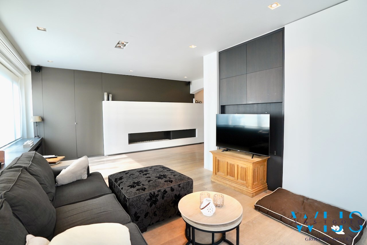 Schitterend karaktervol woonhuis met 5 slaapkamers te Assenede ! 