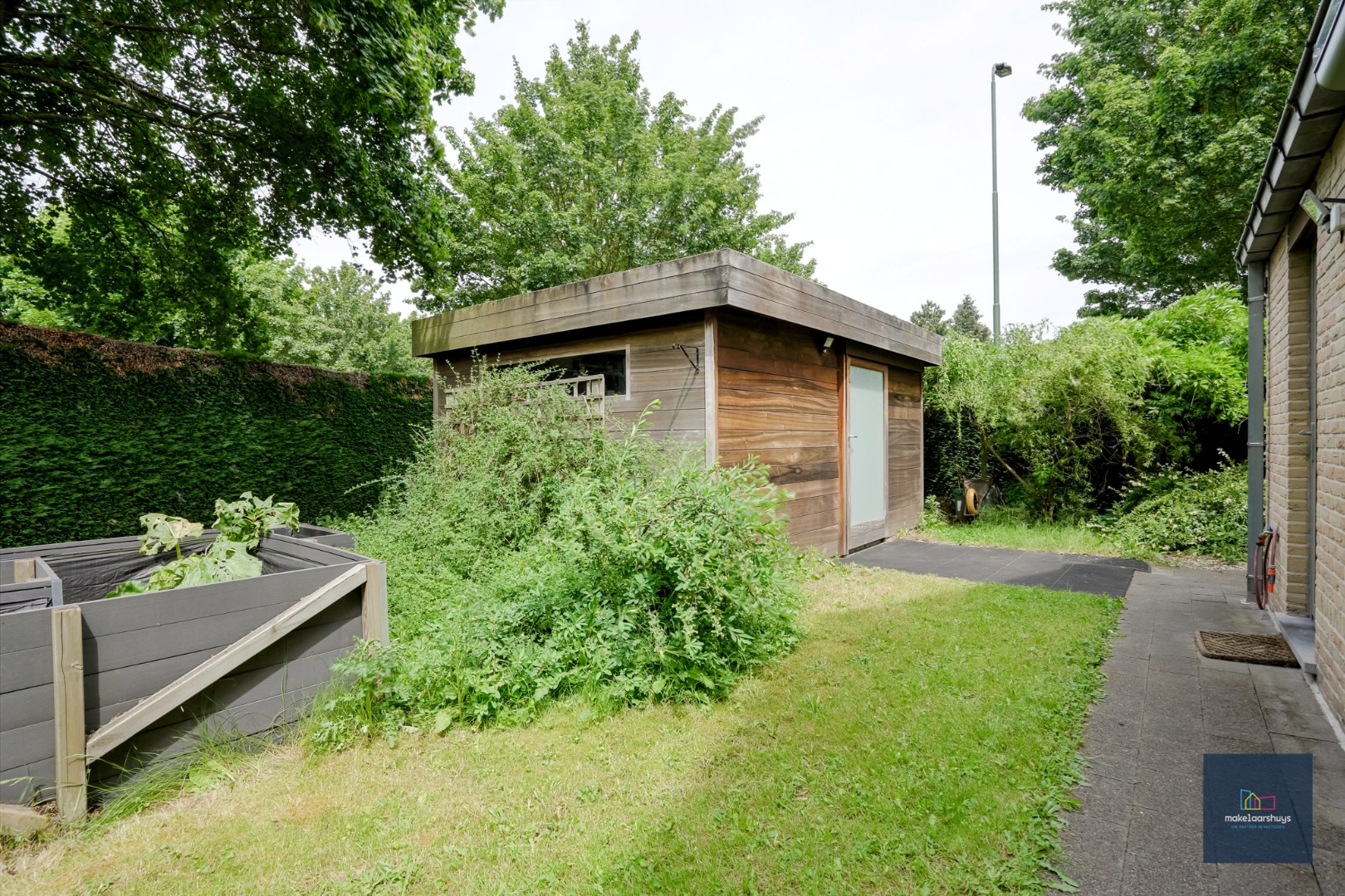 Ruime en  instapklare halfopen bebouwing met tuin 