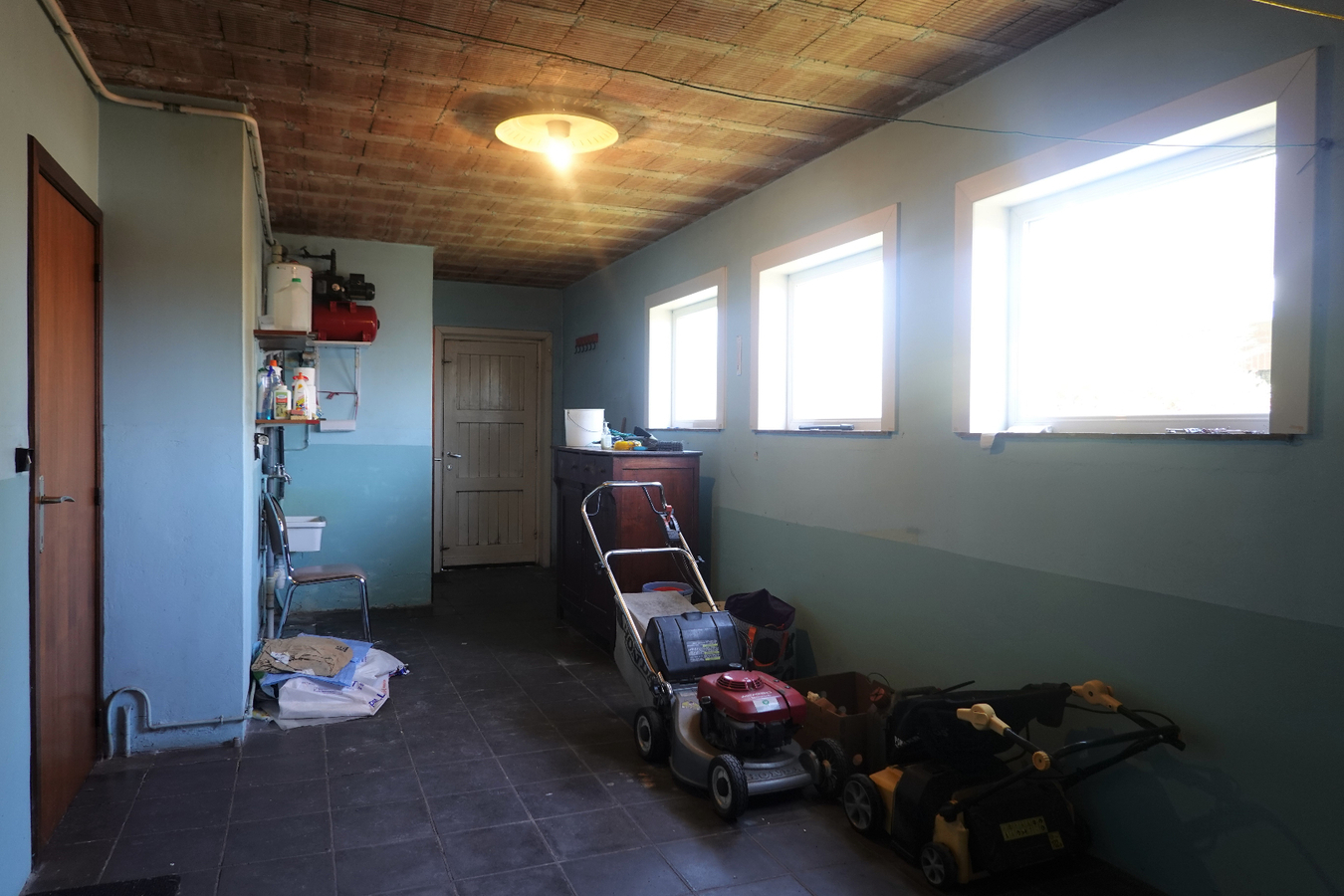 Alleenstaande woning met garage en mooie tuin 