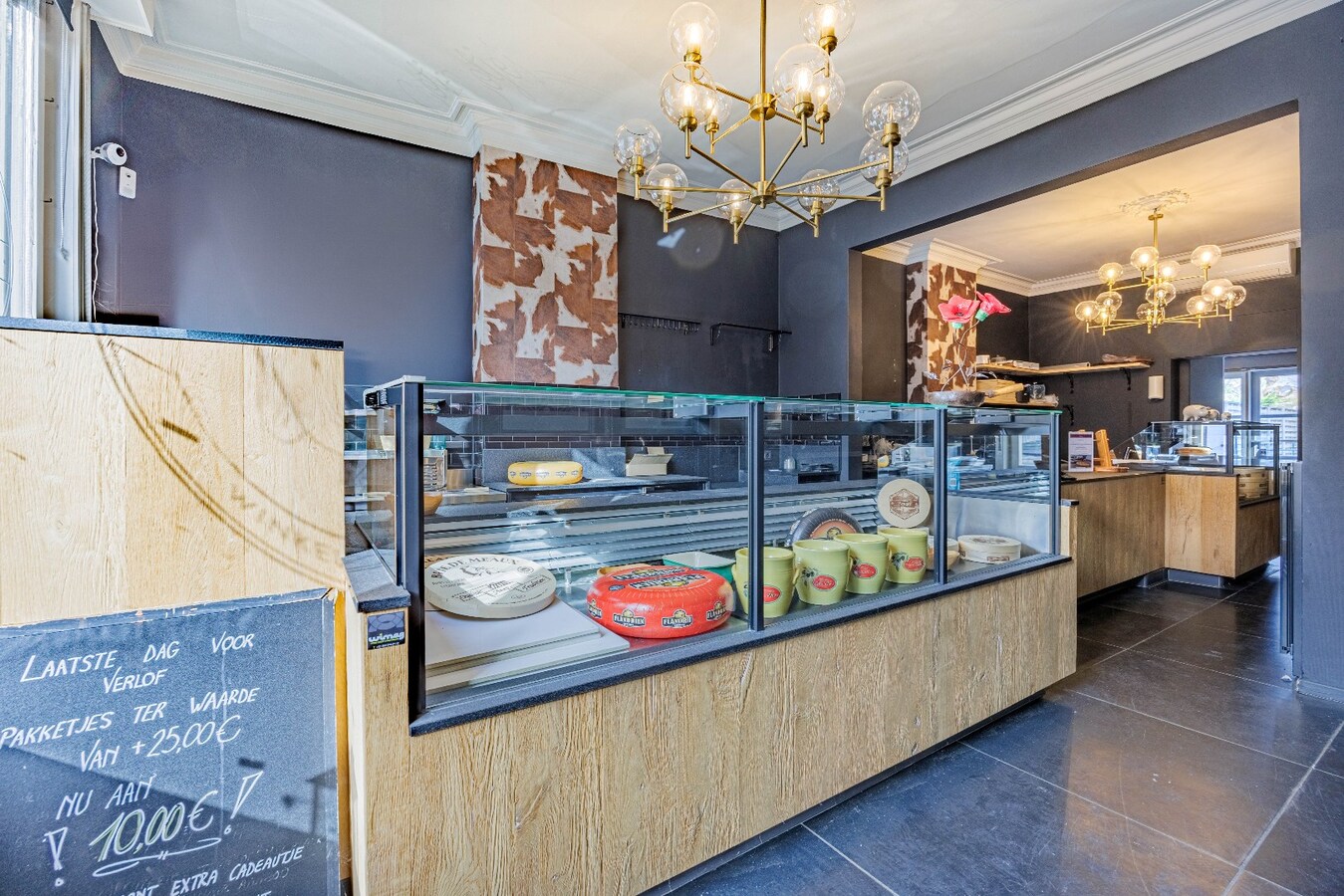 Uniek handelspand met woonst in het charmante Lissewege – tal van mogelijkheden! 