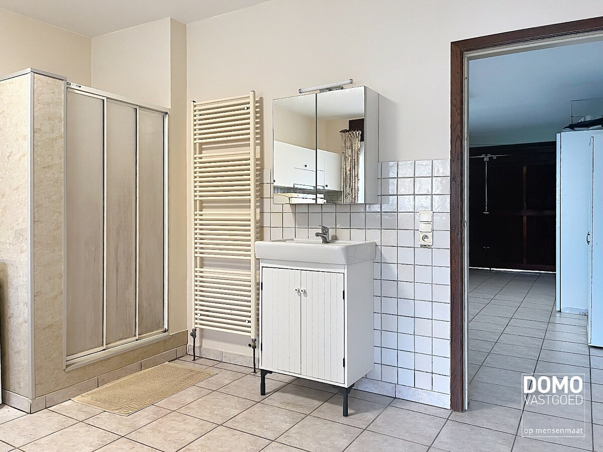 RUIME, LICHTRIJKE OPEN BEBOUWING MET ZONNIGE TUIN TE HALEN 