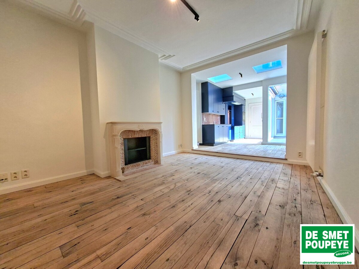 Ruim triplex appartement met 2 terrassen 