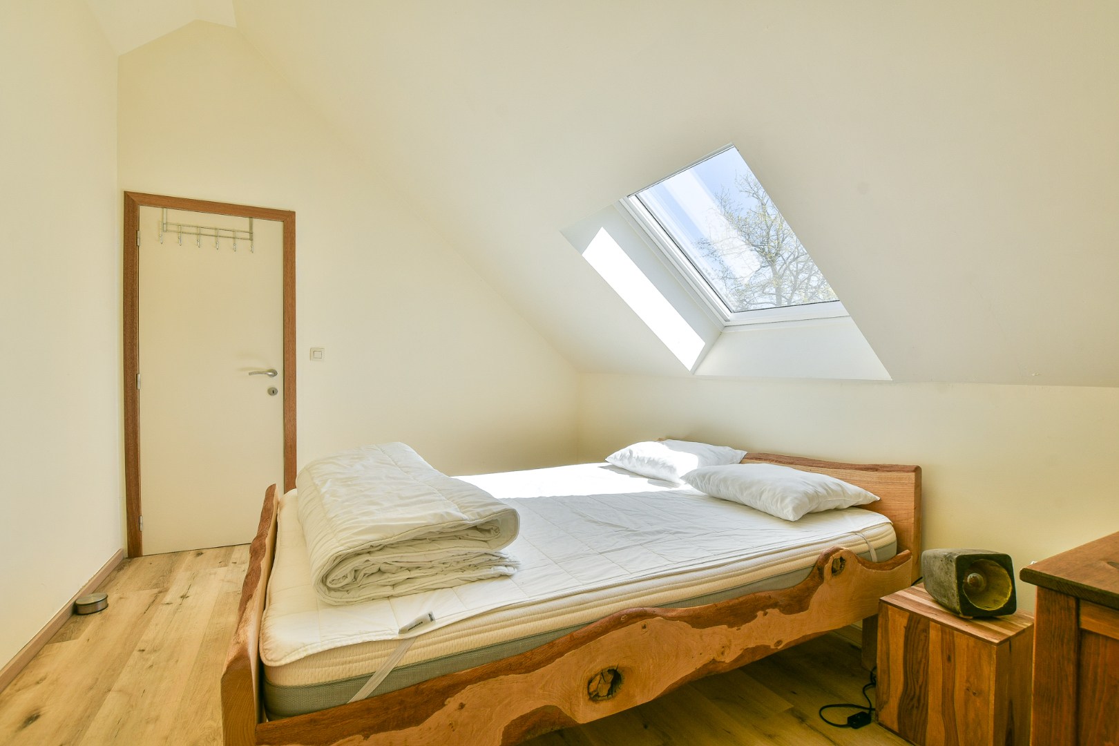 Authentieke hoeve met bouwland &amp; stallen op unieke landelijke ligging tussen De Haan en Nieuwmunster 