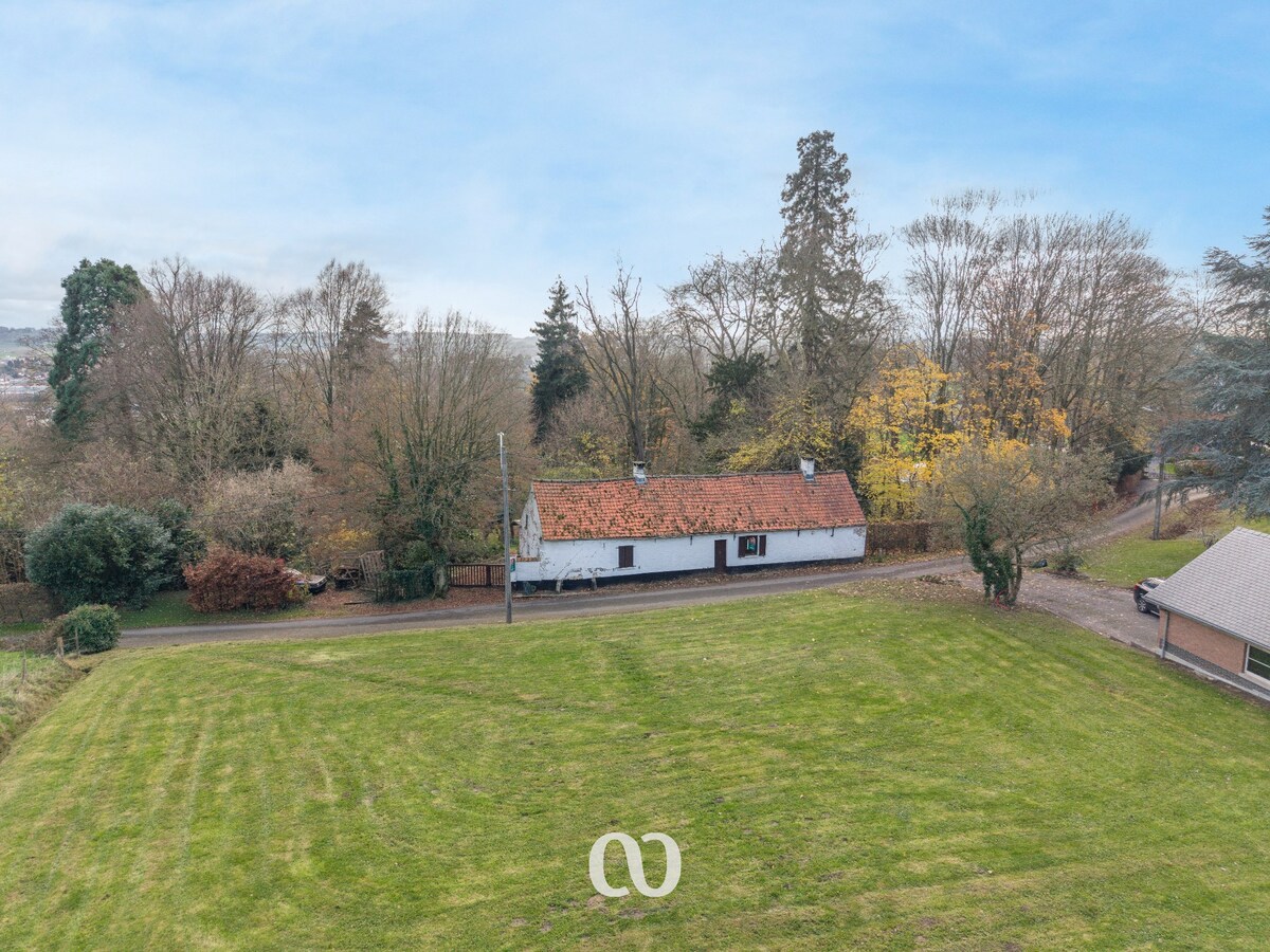 Te renoveren hoeve op sublieme ligging 