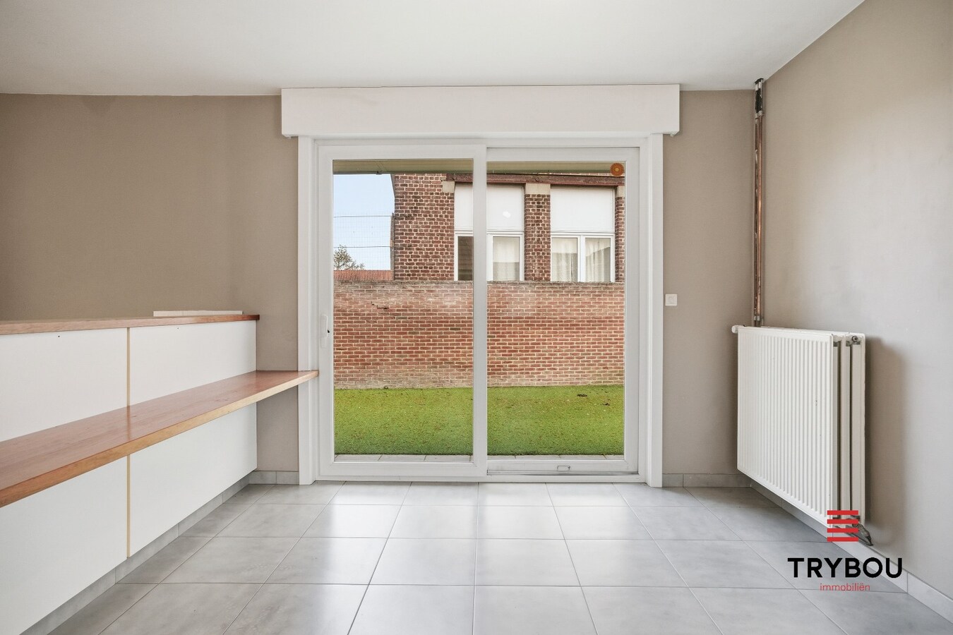 Halfopen bebouwing met 4 slaapkamers in Poelkapelle! 