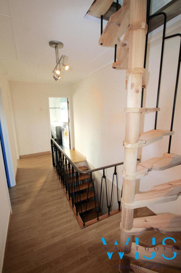 Instapklare gezellige woning met mooie tuin ! 