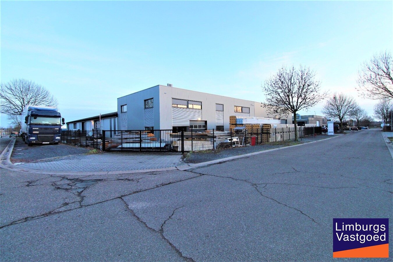 TRUDONIS - KMO UNITS - v.a. 95 m² tot 511 m² - nabij N79 