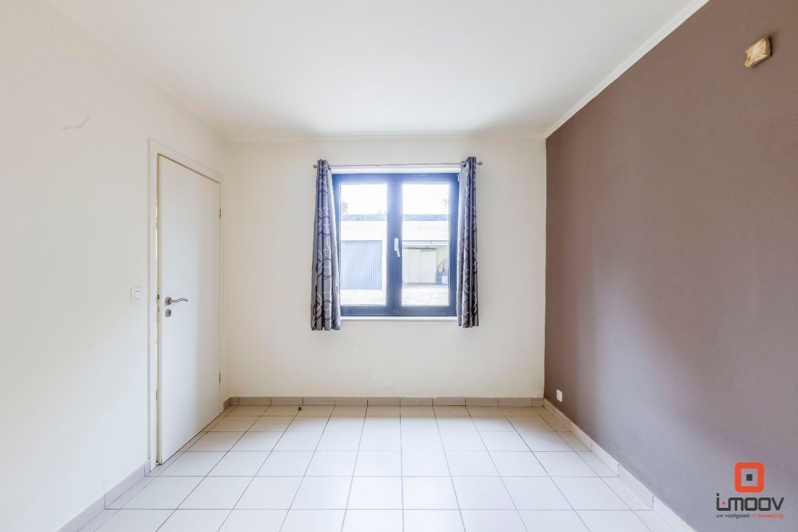 Zichtlocatie als handelspand of kantoorruimte met potentieel! 