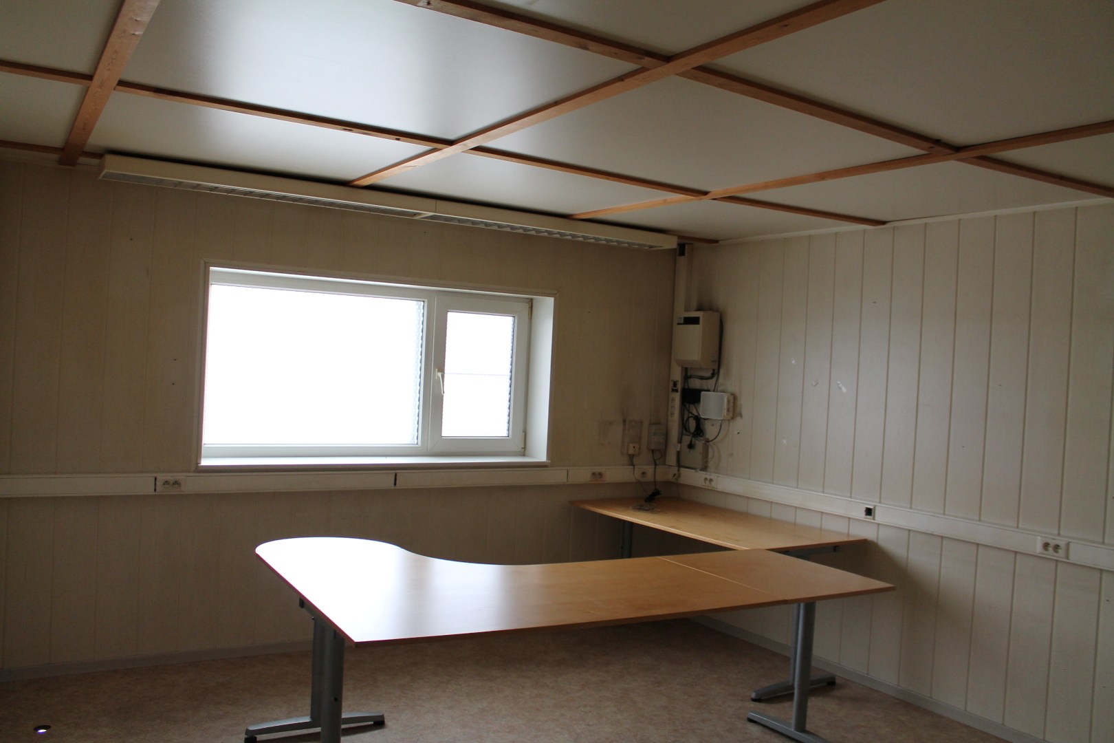 Opslagruimte met kantoor te huur in Wakken – 292 m² 