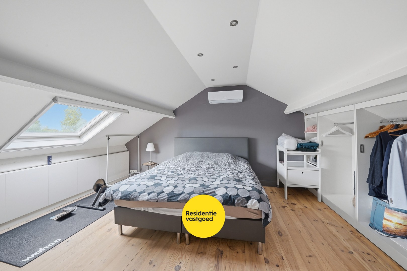 Duplex-appartement van 165 m² met garage, carport en zonnig terras in de Vicognewijk 