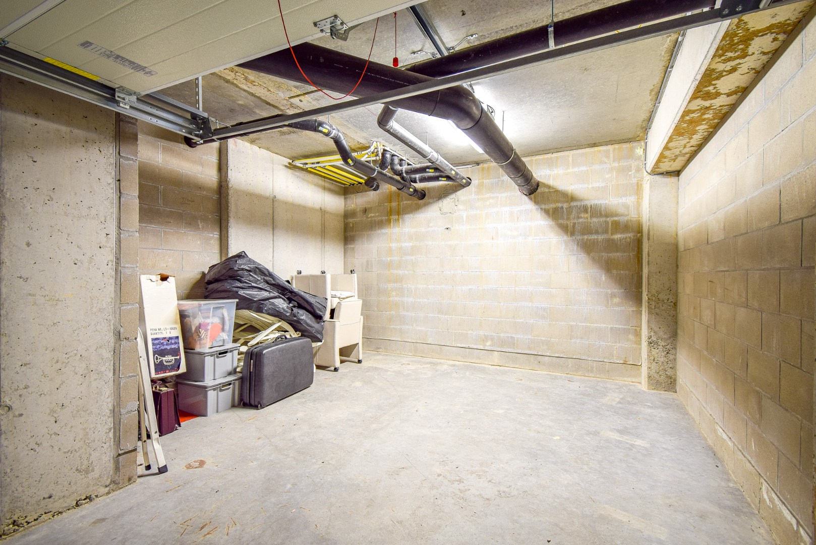 Ruime garagebox in centrum Gistel 