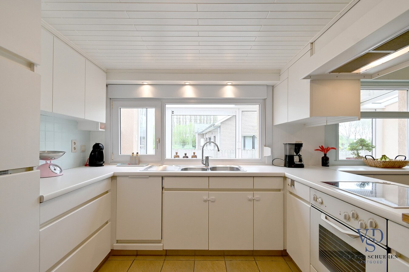 Tijdloze gezinswoning nabij de Schelde. 