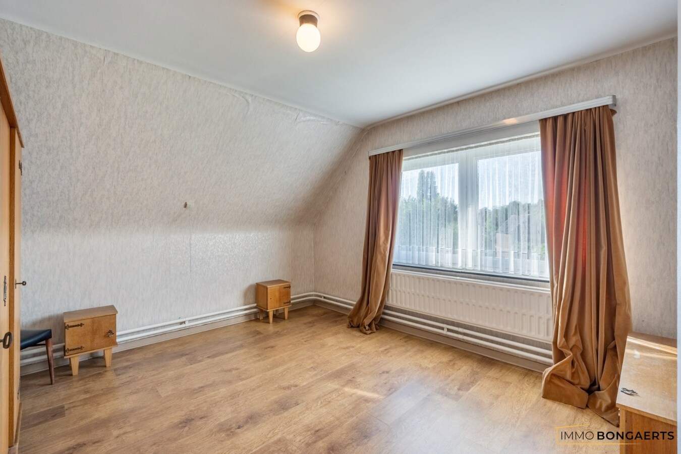 Vrijstaande woning met 3 slaapkamers 