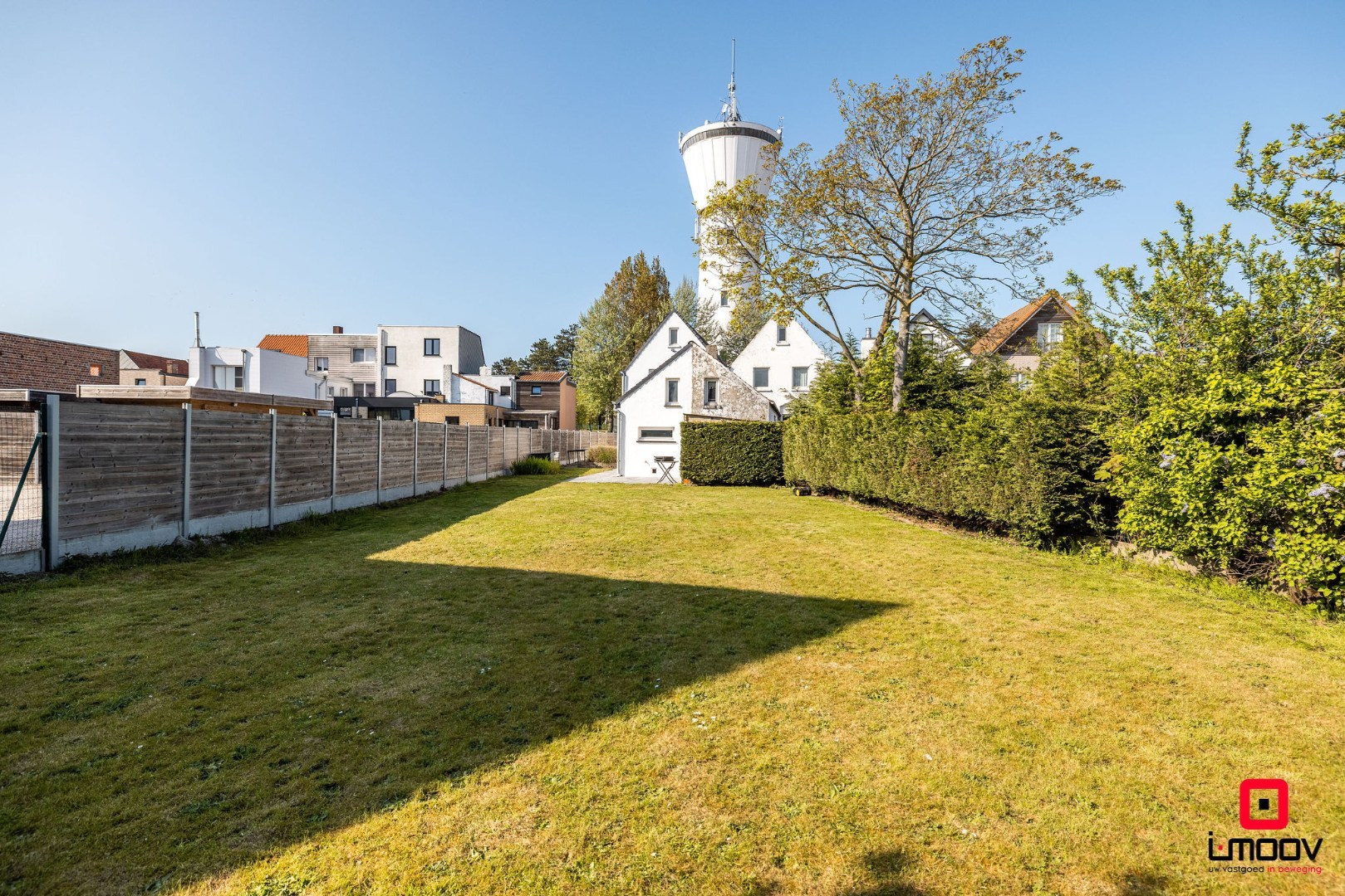 Authentieke woning met zonnige tuin en garage op gegeerde ligging te Knokke 