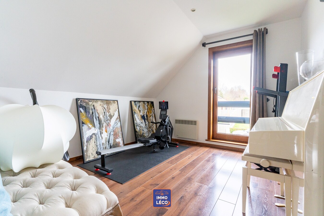 Magnifique villa érigée sur 762m², dans un clos prisé – Coup de cœur ! 