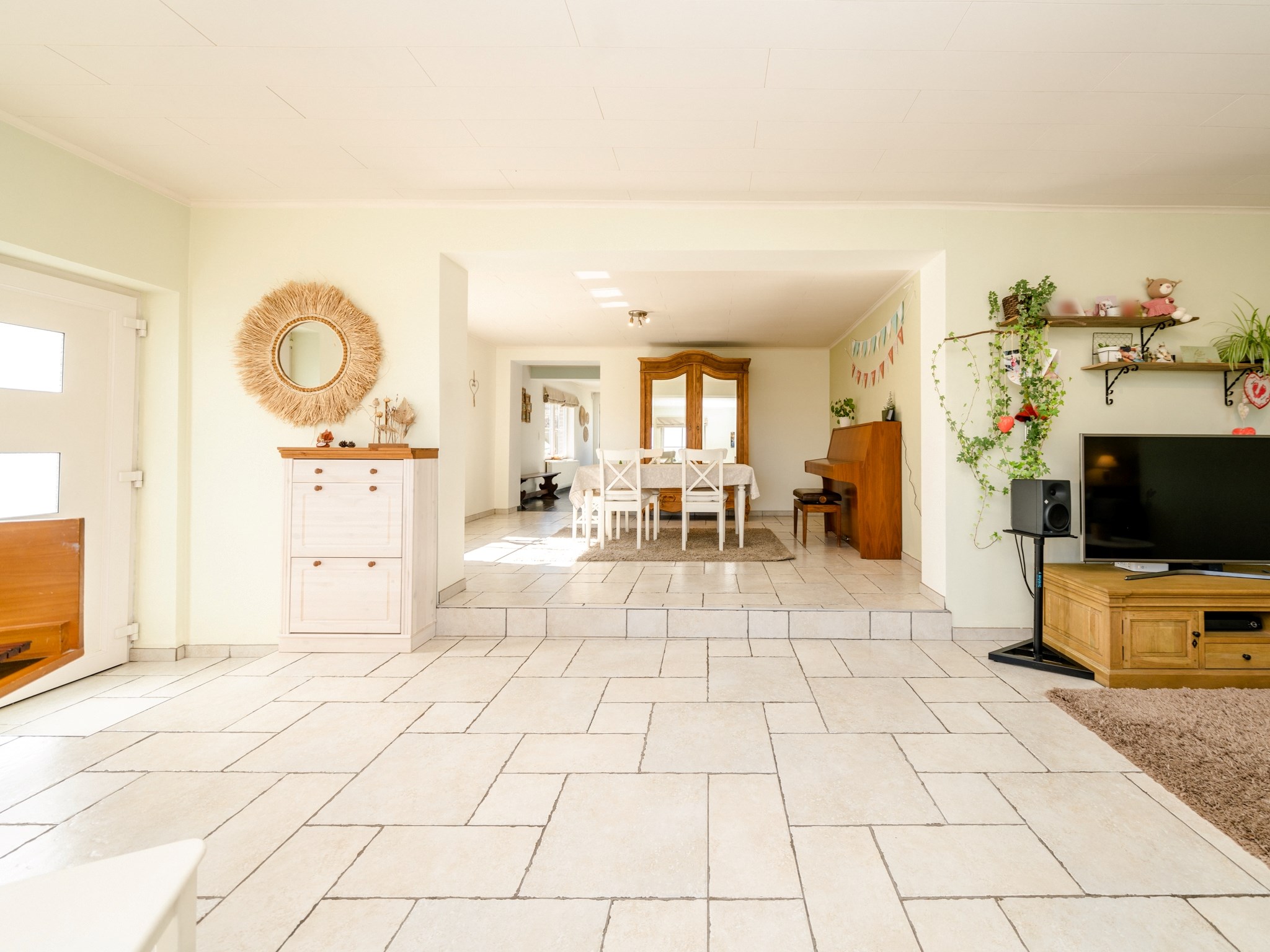 Vrijstaande woning met 3 kamers te midden het groen 