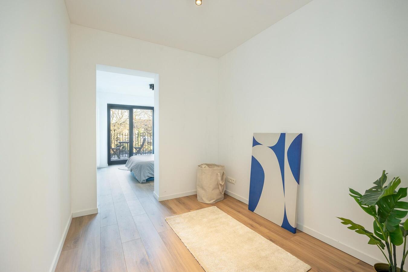 Gerenoveerd appartement met 2 slpk en terras te Mortsel! 