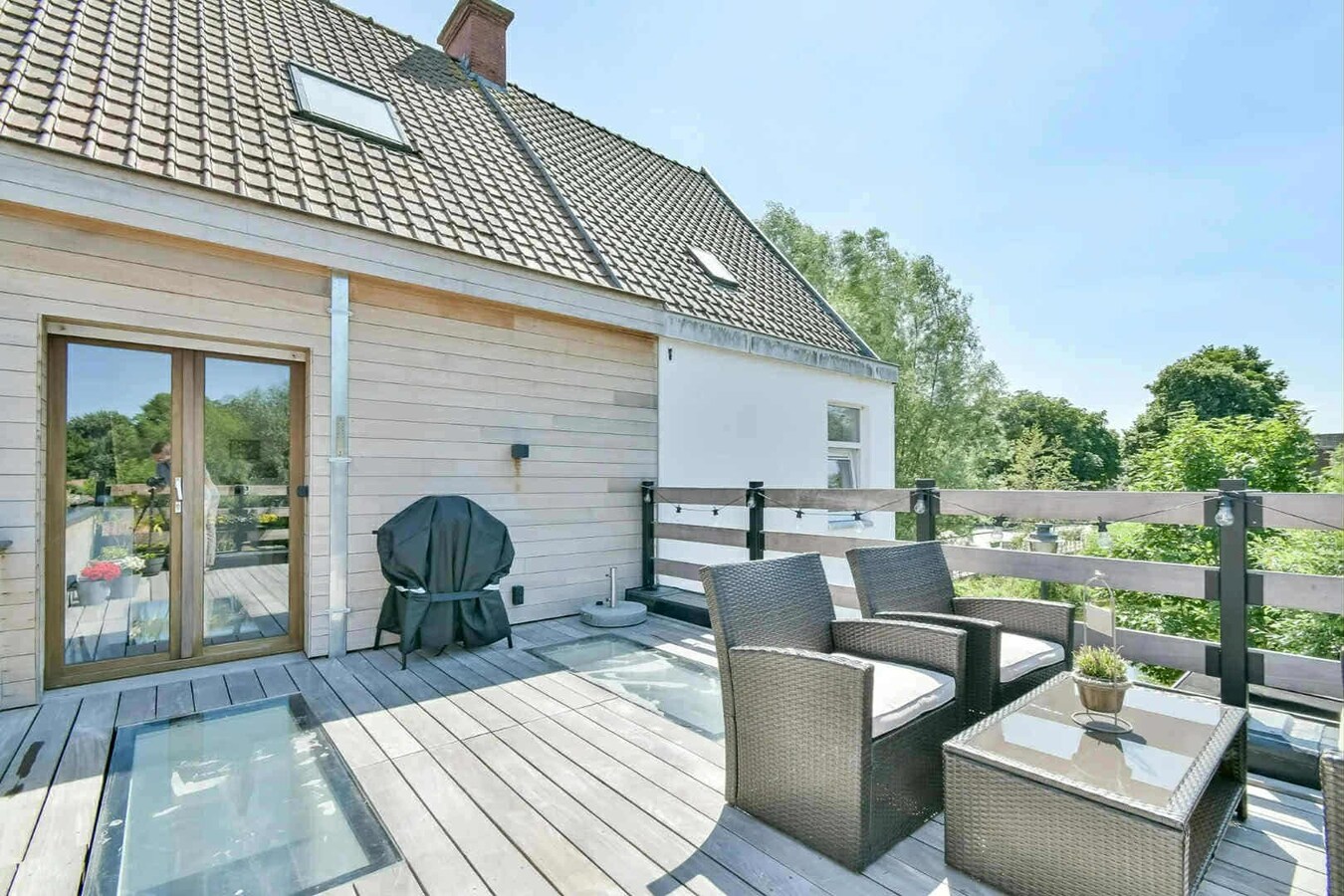 Gerenoveerde rijwoning met 3 slaapkamers en tuin te Roeselare 