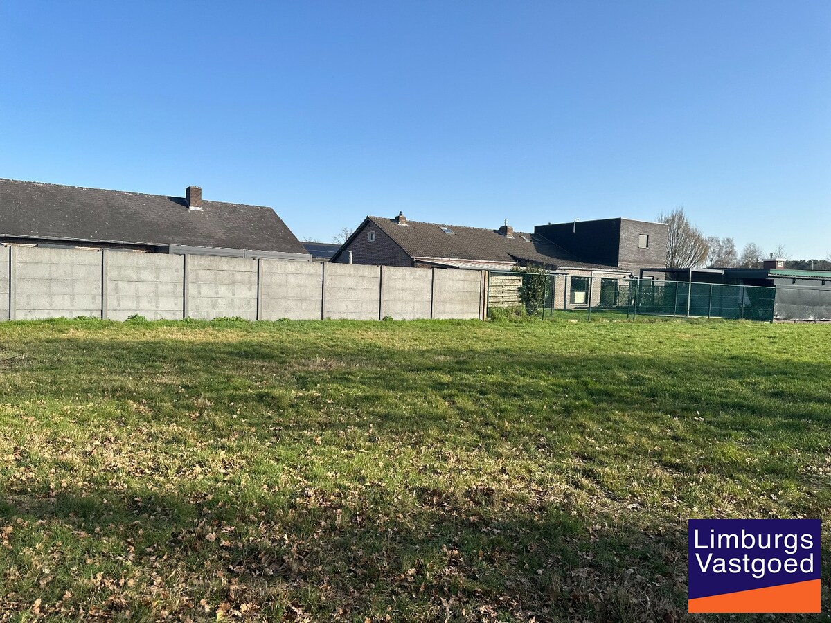 Bouwgrond, LOT 2, voor halfopen bebouwing, 4a 89ca, te Houthalen-Helchteren 
