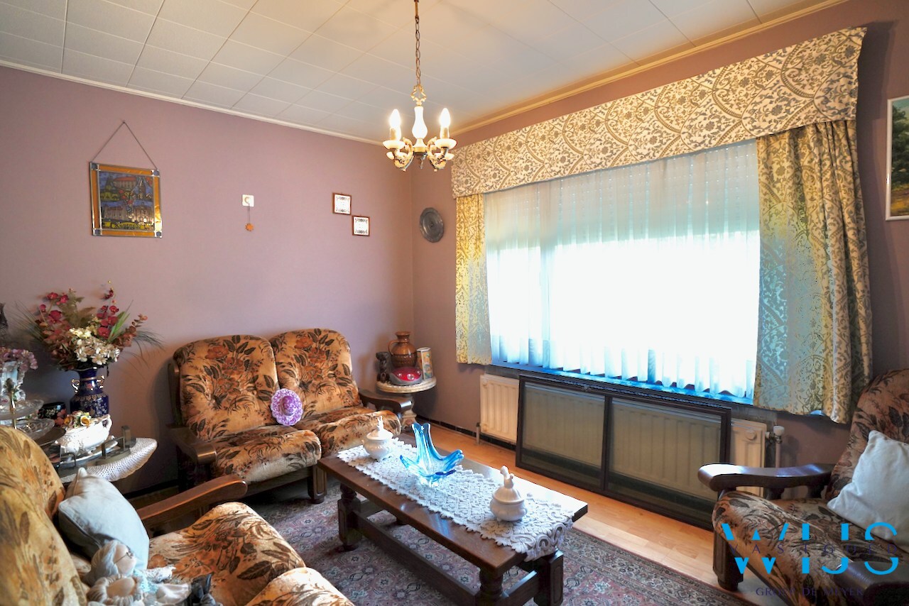 Open bebouwing op fenomenaal perceel van 2.108 m² te Oosteeklo ! 