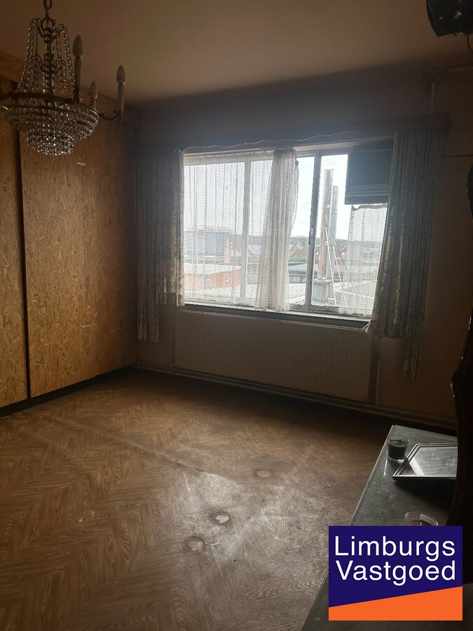 Handelshuis op commerciële ligging in Houthalen-Helchteren 