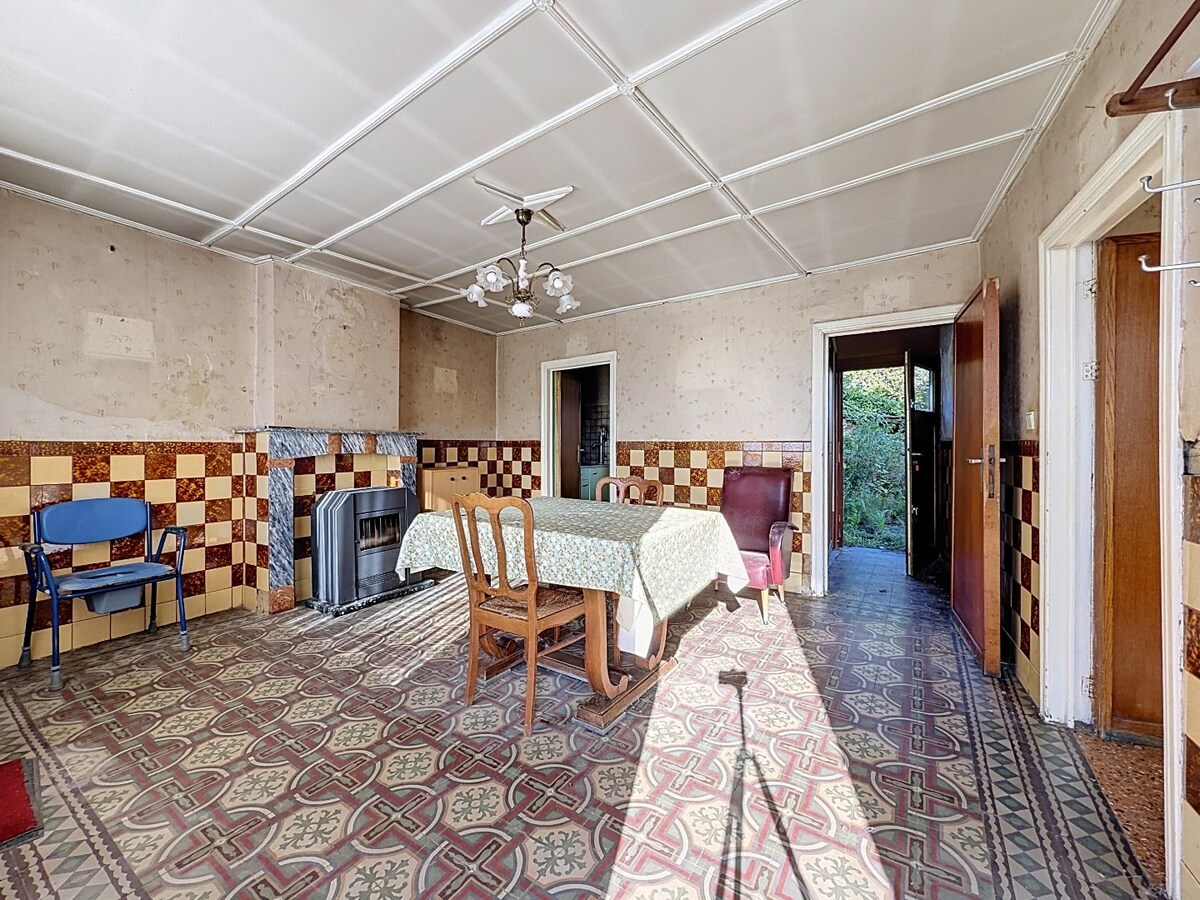Te renoveren/te slopen woning met zicht op agrarische gebieden te Zwalm 