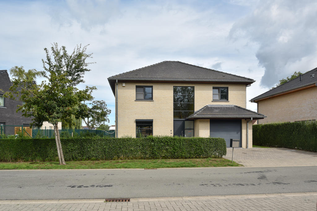 Recente villa in rustige woonwijk - Moerkerke 