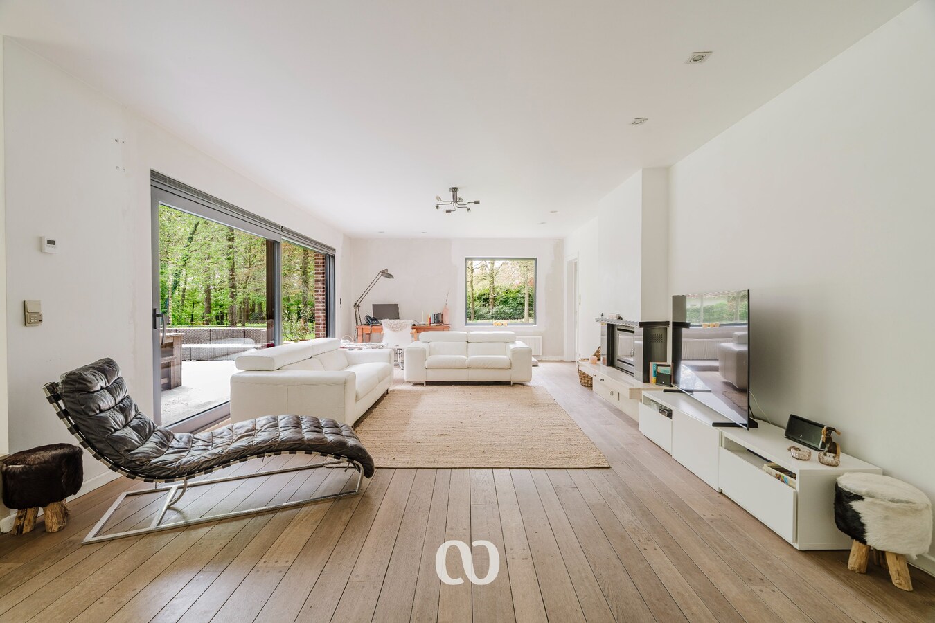 Uitzonderlijk gelegen woning op 5.000 m² met 5 slaapkamers en volledige privacy 