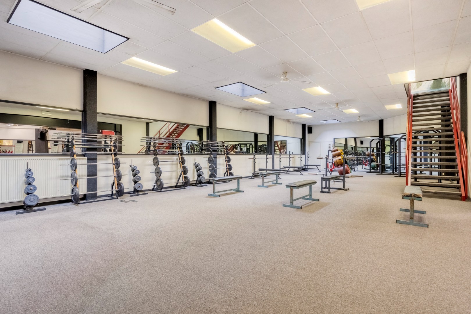 Handelspand van 792m² met tal van mogelijkheden in centrum Herentals 