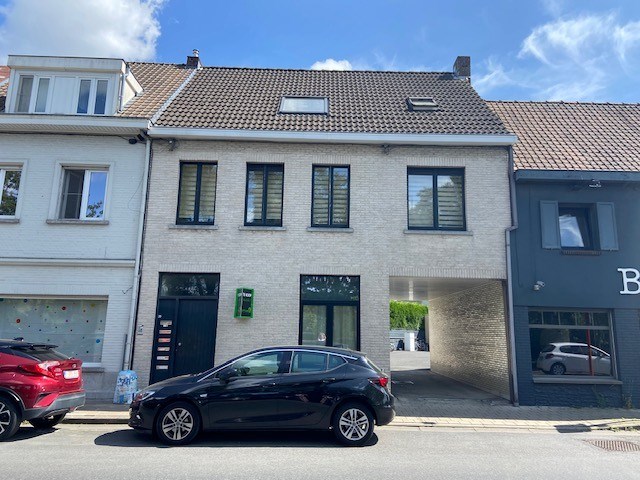 Zeer centraal gelegen gelijkvloers appartement met 1 slpk in hartje Waregem! 