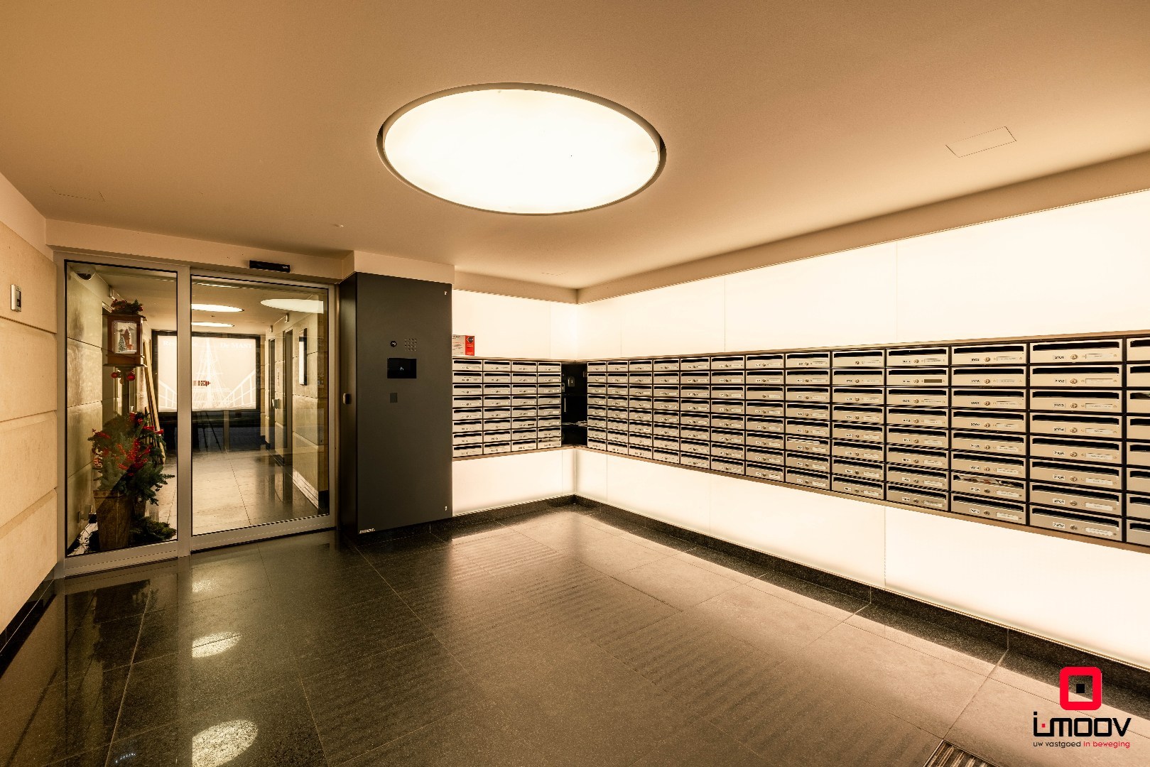 Ruim, lichtrijk hoekappartement met uniek havenzicht, topligging in hartje Oostende 