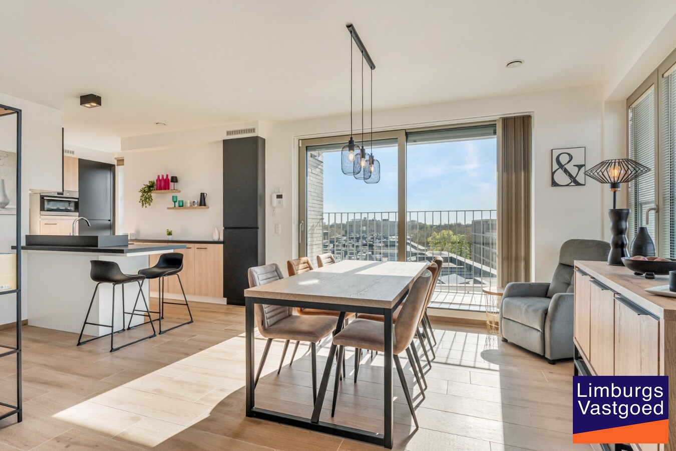 Modern appartement met terras, autostaanplaats + kelderberging 
