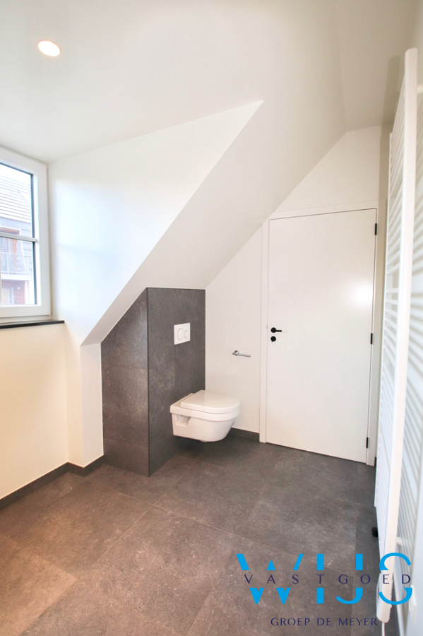 Instapklaar appartement met 2 slaapkamers &amp; terras te ASSENEDE ! 