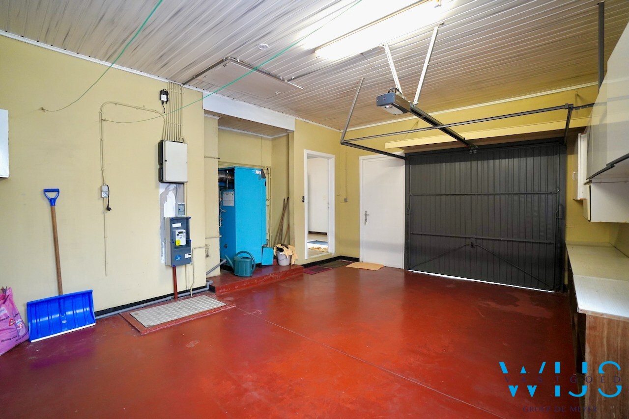 Open bebouwing in rustige woonwijk te Kluizen! 