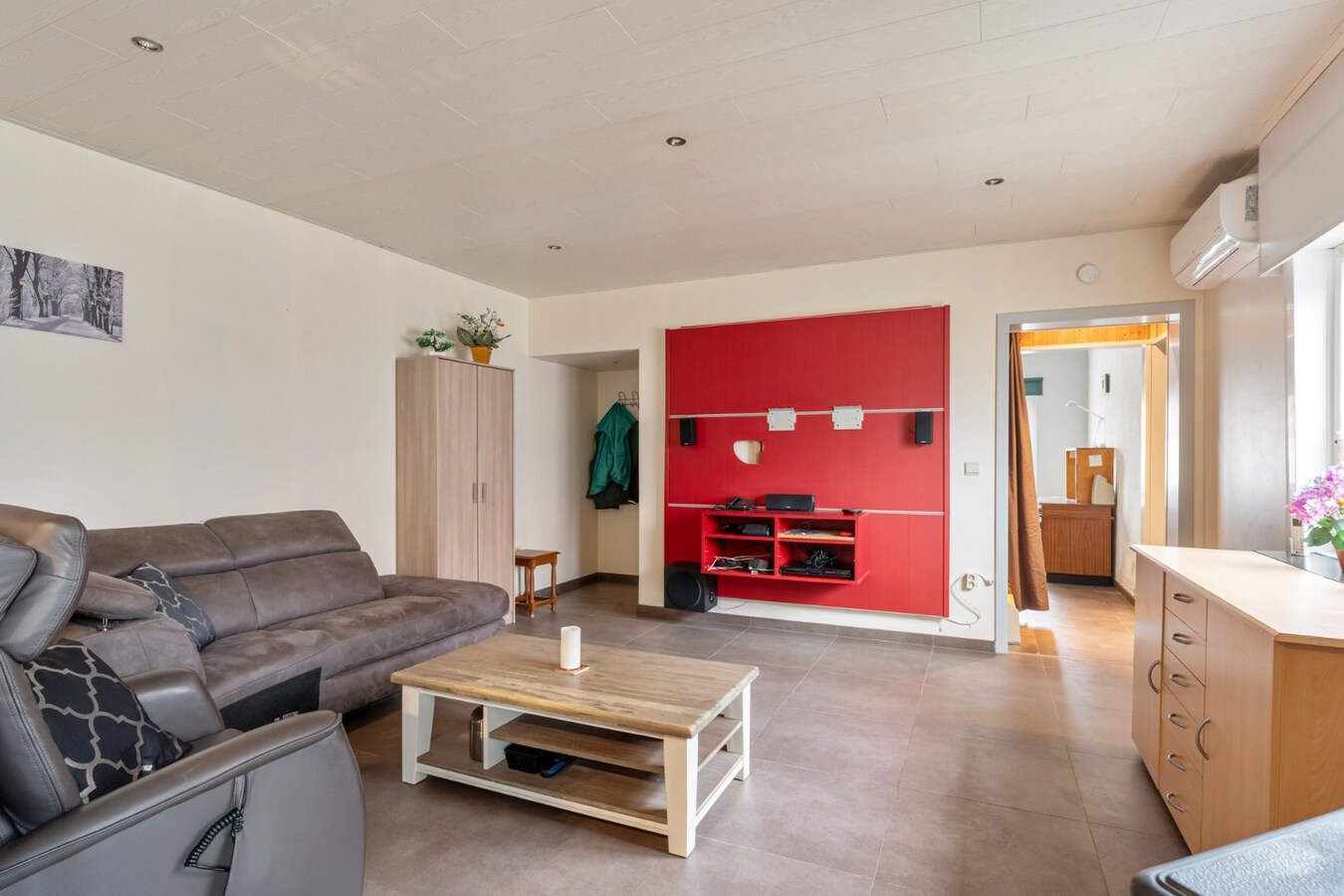 Halfvrijstaande gezinswoning op een perceel van 4a67ca op een rustige locatie te Dilsen-Stokkem. 