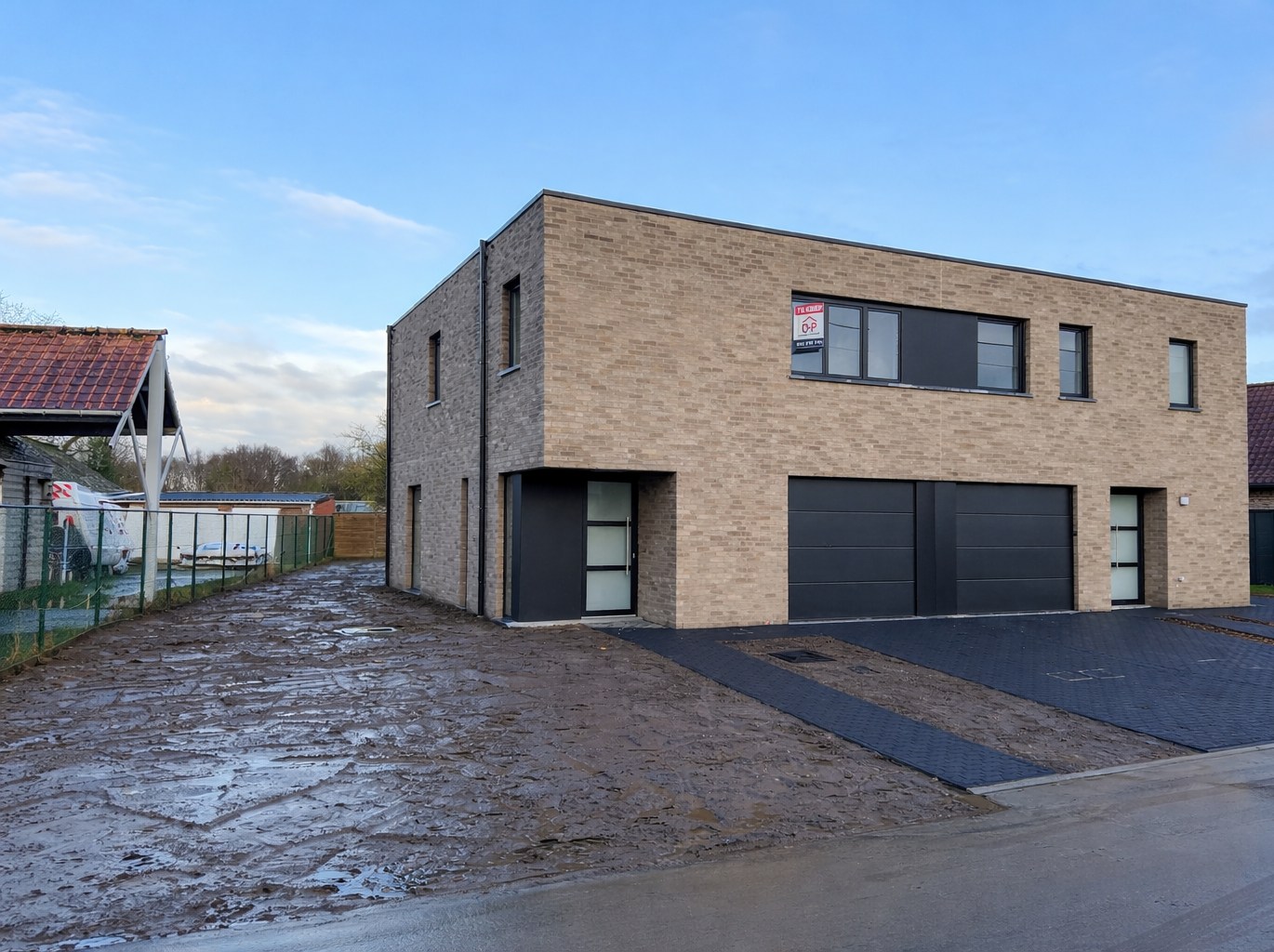 Rustig gelegen energiezuinige nieuwbouwwoning met 4 slpk, op ruim perceel, Torhout. 