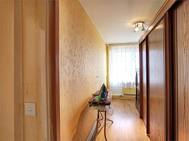 Ruim appartement met drie slaapkamers op wandelafstand van het centrum! 