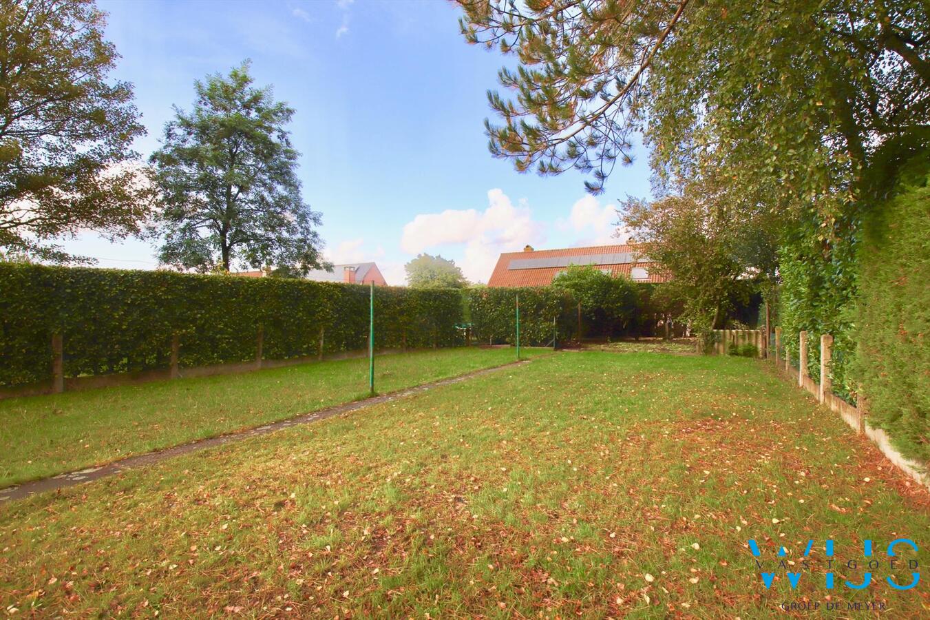 Te renoveren woonhuis op een mooi perceel van 870m² te ERTVELDE! 