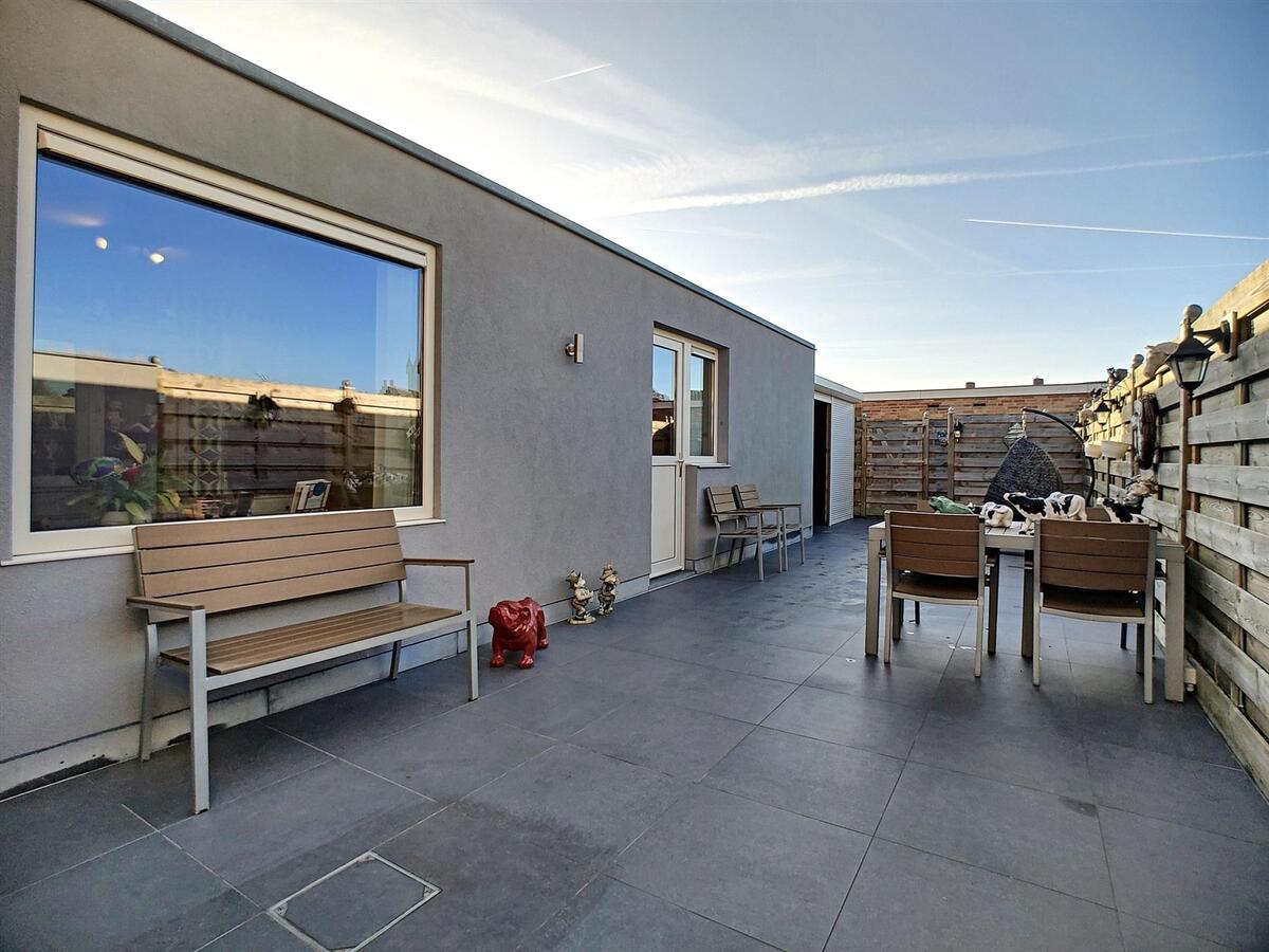 Knap gerenoveerde woning met zongericht terras - Sluis 