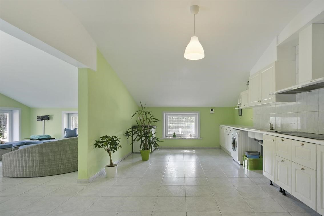 Magnifique maison avec grande annexe et prés sur environ 2ha à Biévène (Brabant Flamand) 