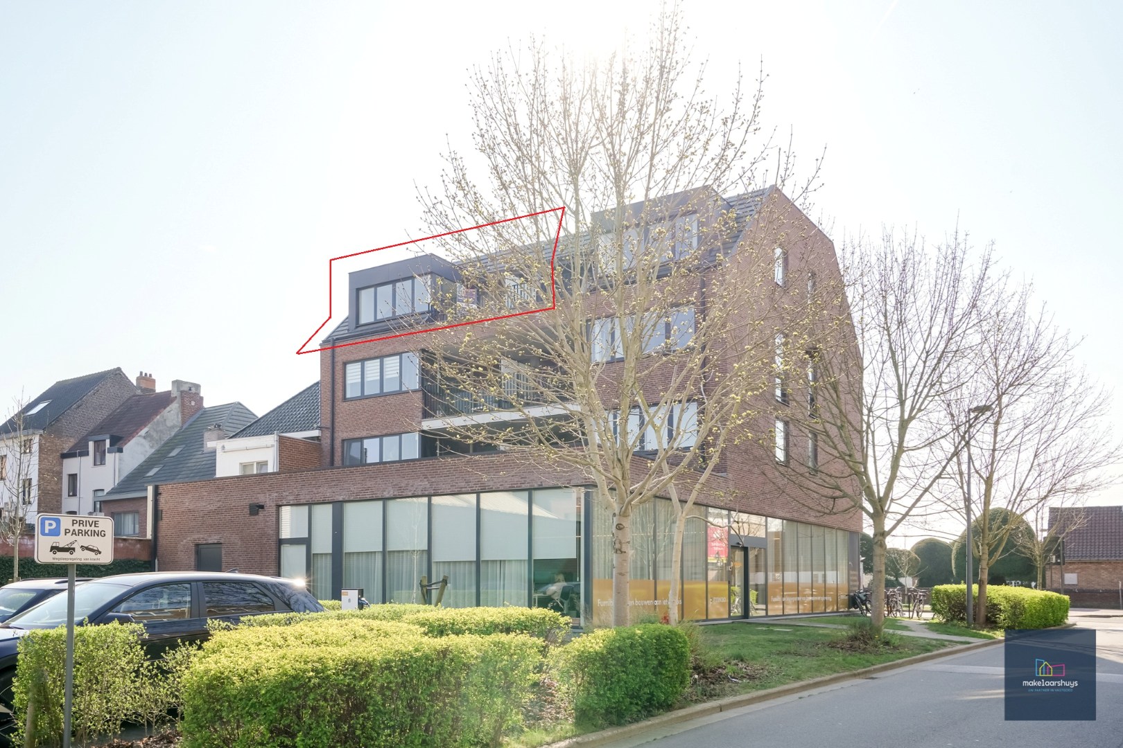 Schitterend 1-slpk.appartement met staanplaats. 