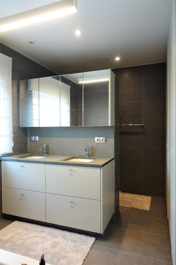 Ruime instapklare halfopen bebouwing 