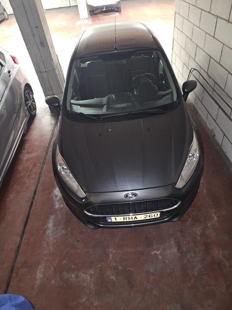 Gunstig gelegen staanplaats in afgesloten private garage 