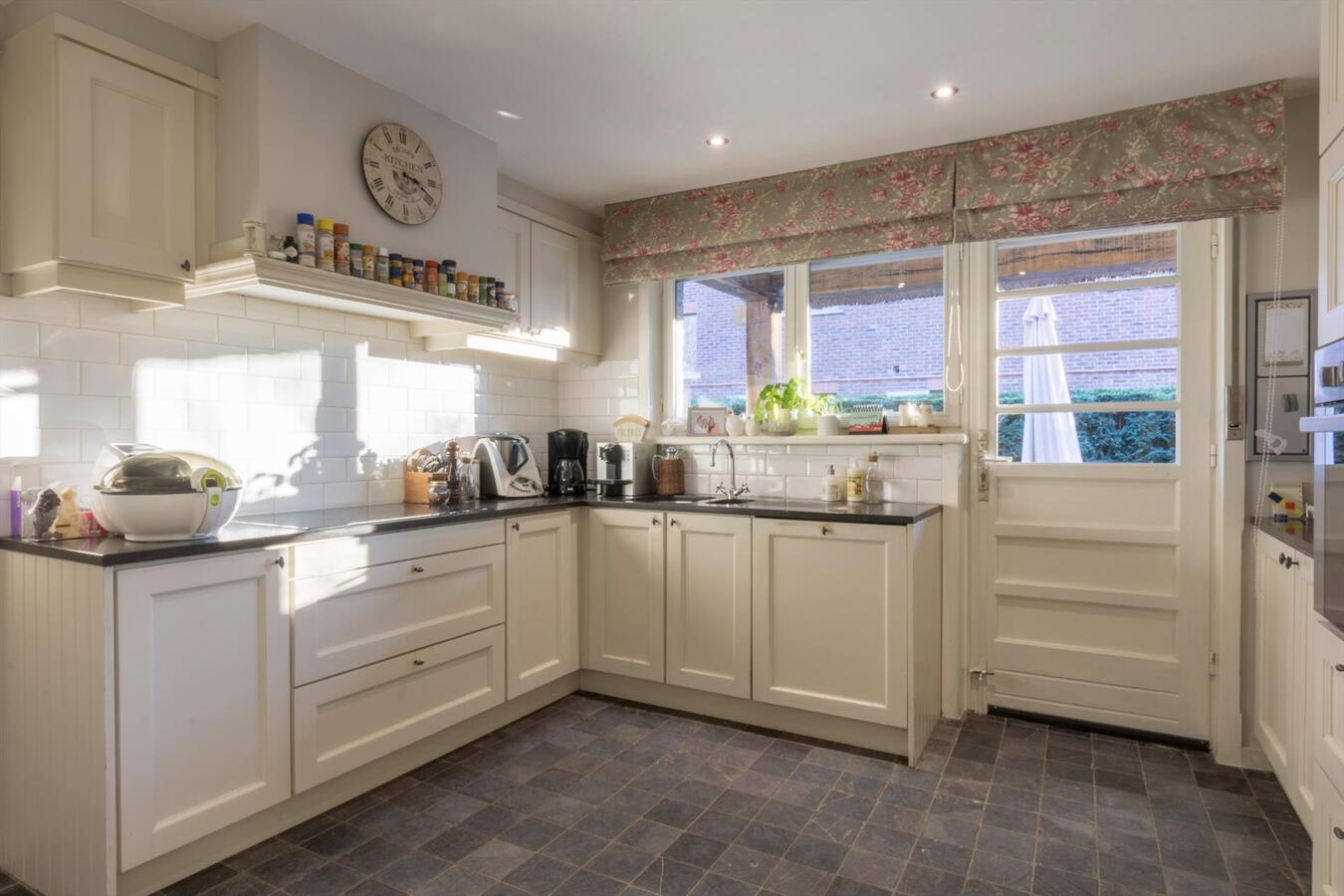 Villa met charme op toplocatie te Destelbergen 