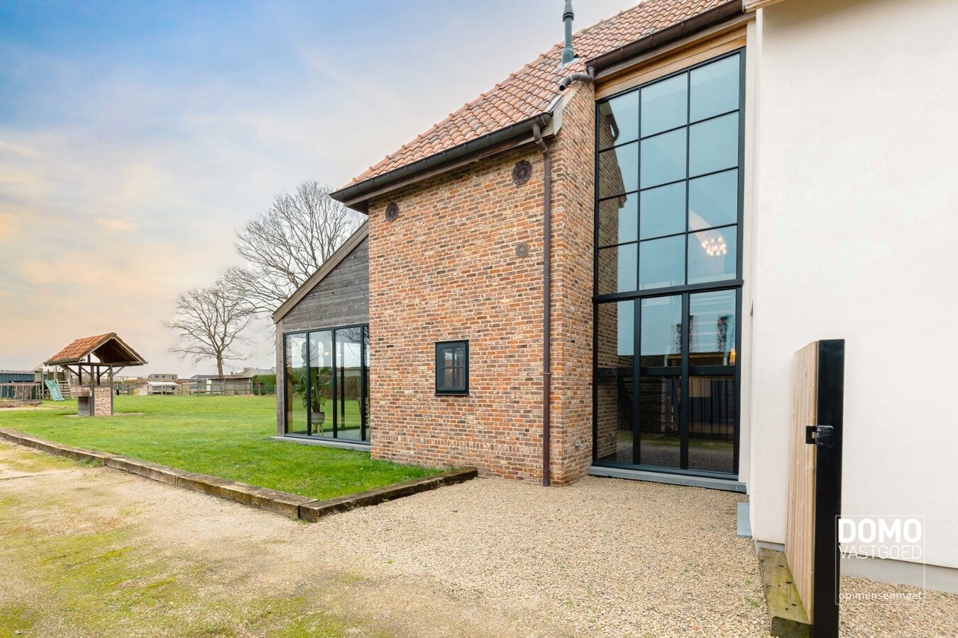 Prachtige gerenoveerde Hoeve met knap groen uitzicht in Herk-de-Stad 