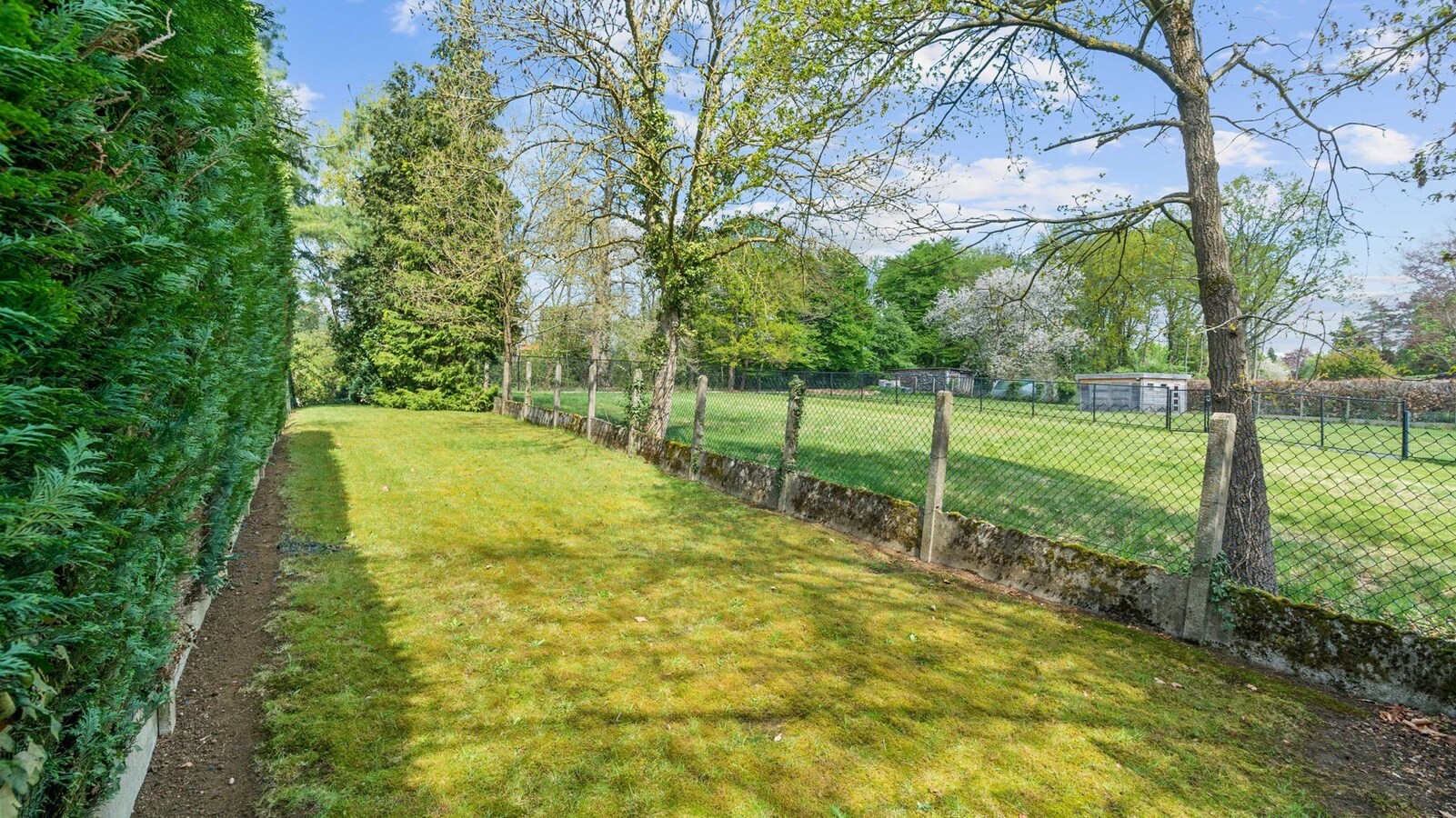 SINT JORIS WINGE - Ruime woning met grote tuin en 4-6 slpk 