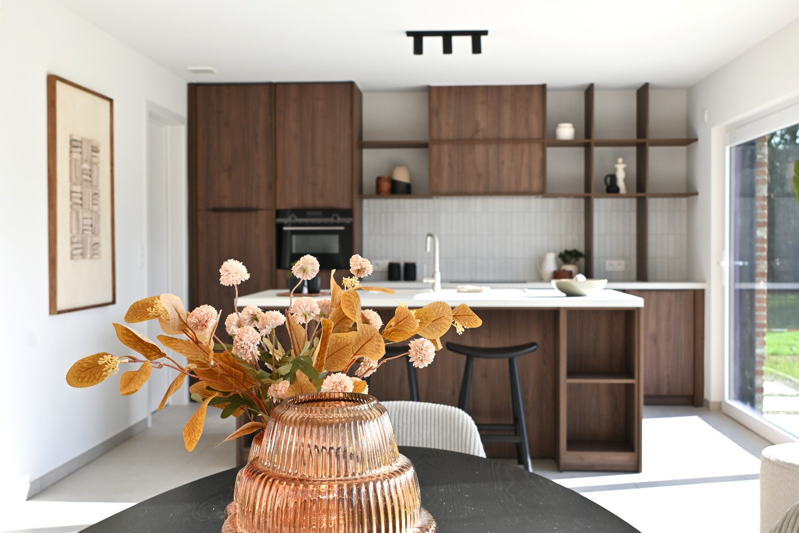 Instapklare nieuwbouwwoning met 3 slaapkamers en tuin op 681 m² 